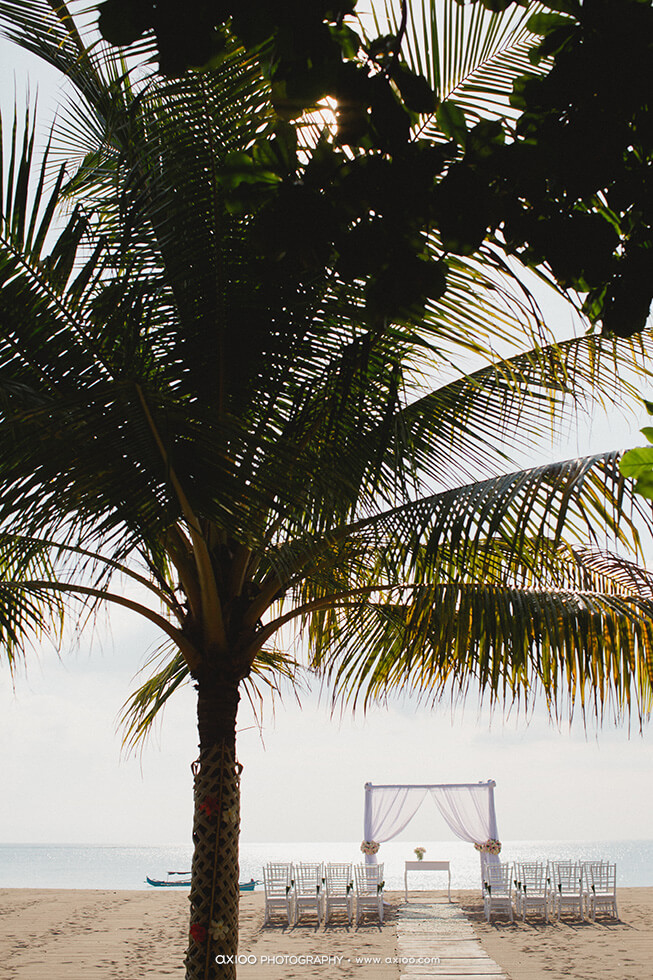 Axioo: Bohemian Beach Paradise